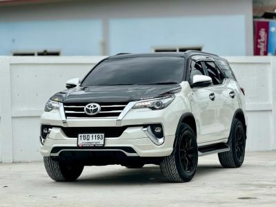 TOYOTA FORTUNER 2.4 V 2WD ปี 2020